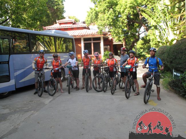 2 Days Kandy Cycling To Sigiriya with Camping in Knuckles Forest