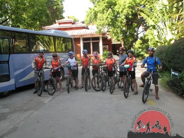 2 Days Kandy Cycling To Sigiriya with Camping in Knuckles Forest